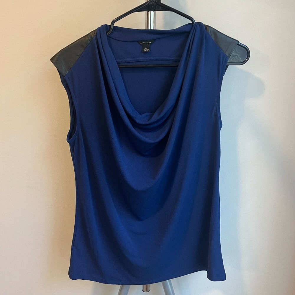 Navy Ann Taylor Sleeveless Blouse (M)